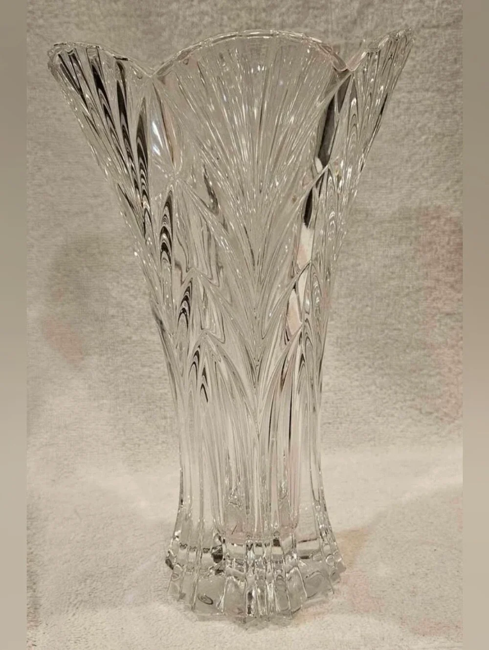 NORITAKE CRYSTAL TREASURY VASE